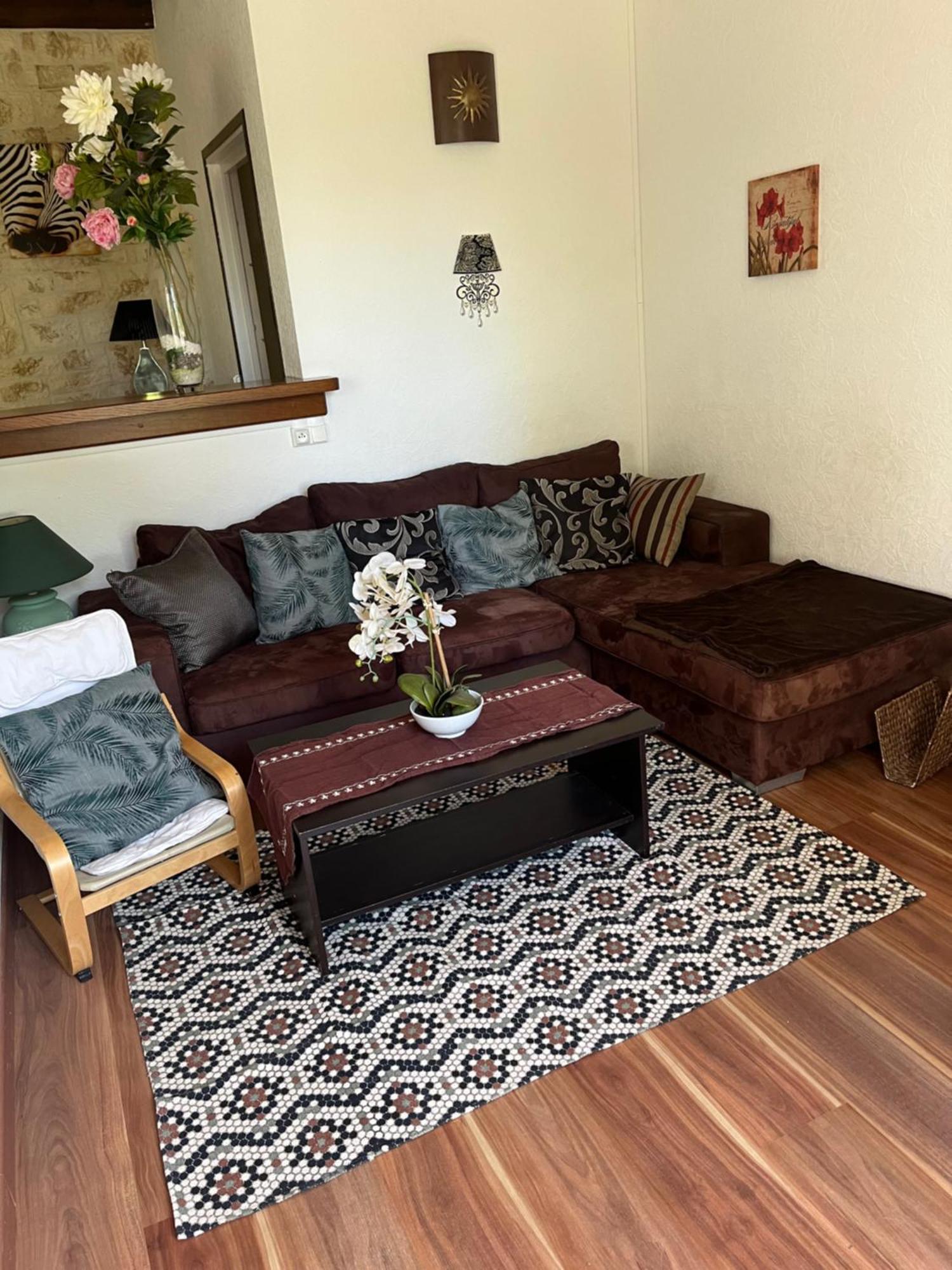 Charmant Logement Entier A La Campagne Sencenac-Puy-de-Fourches Exterior foto
